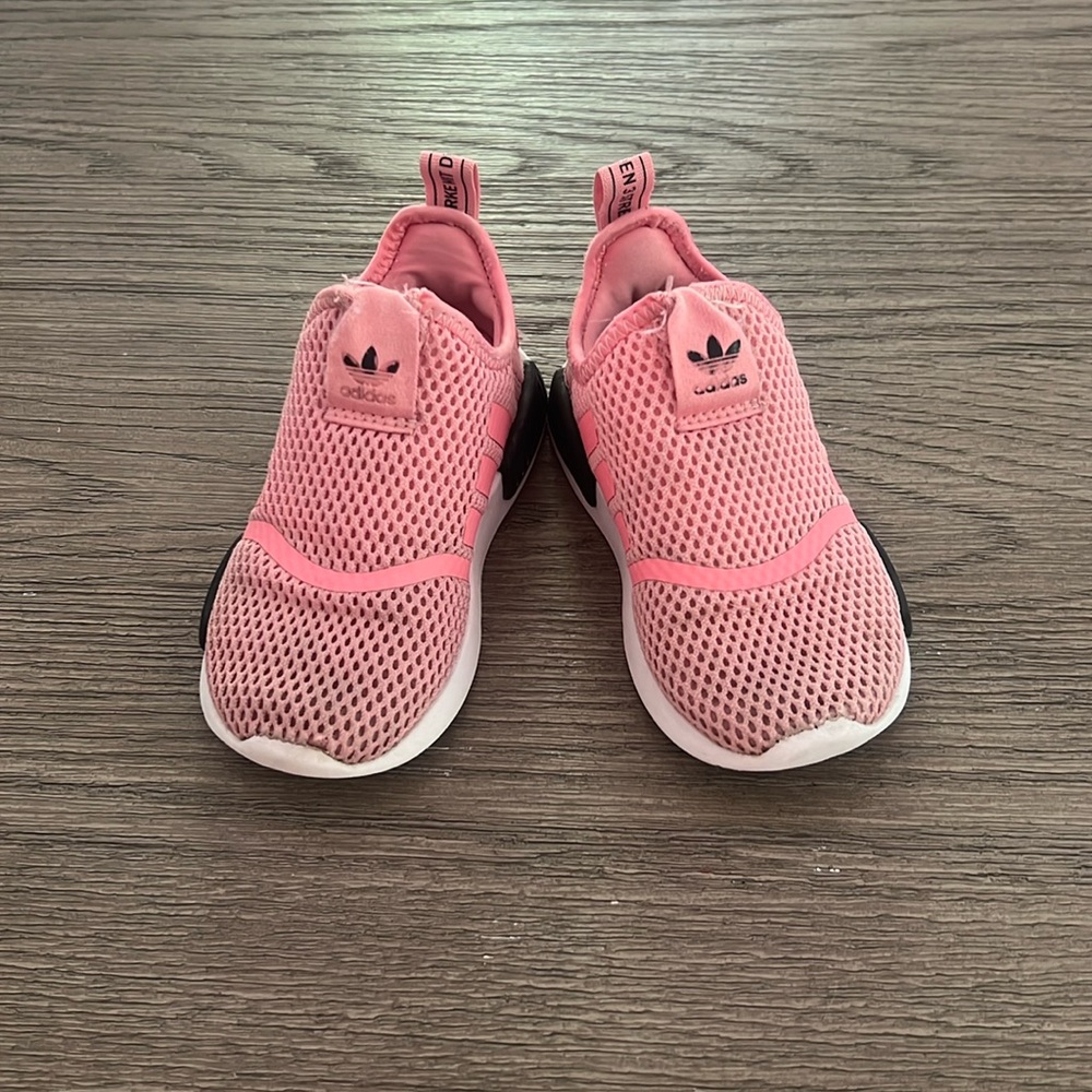 Adidas toddler girls NMD 360 shoes